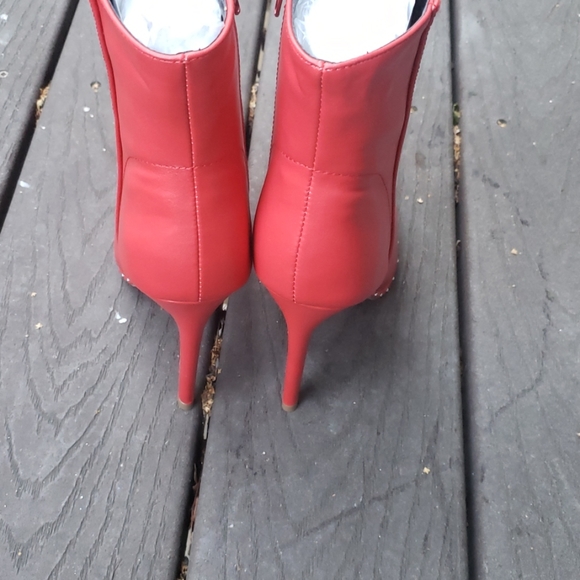 Red Trendy Ankle Boots Pointy Toe Studded Bootie - Picture 8 of 10